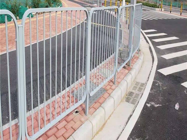 清苑港式道路护栏