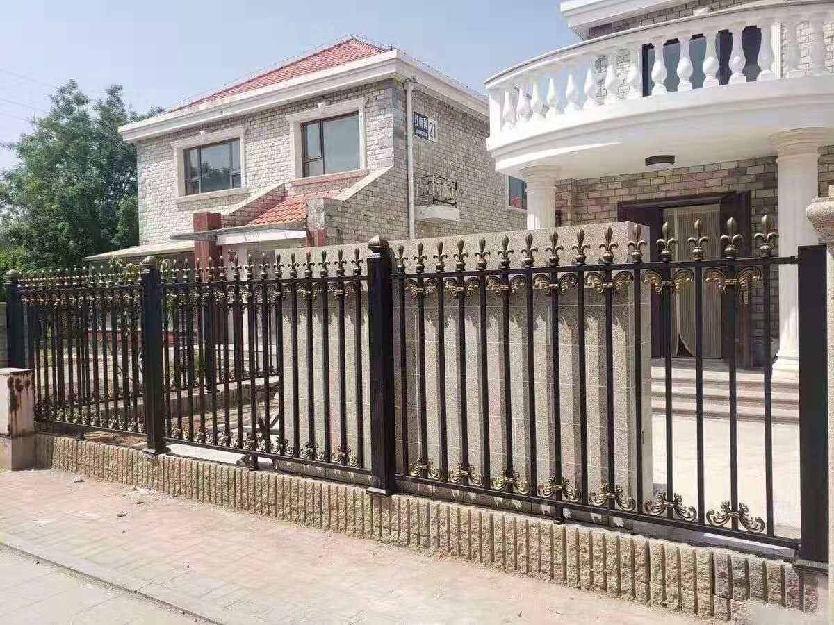 清苑别墅锌钢围墙